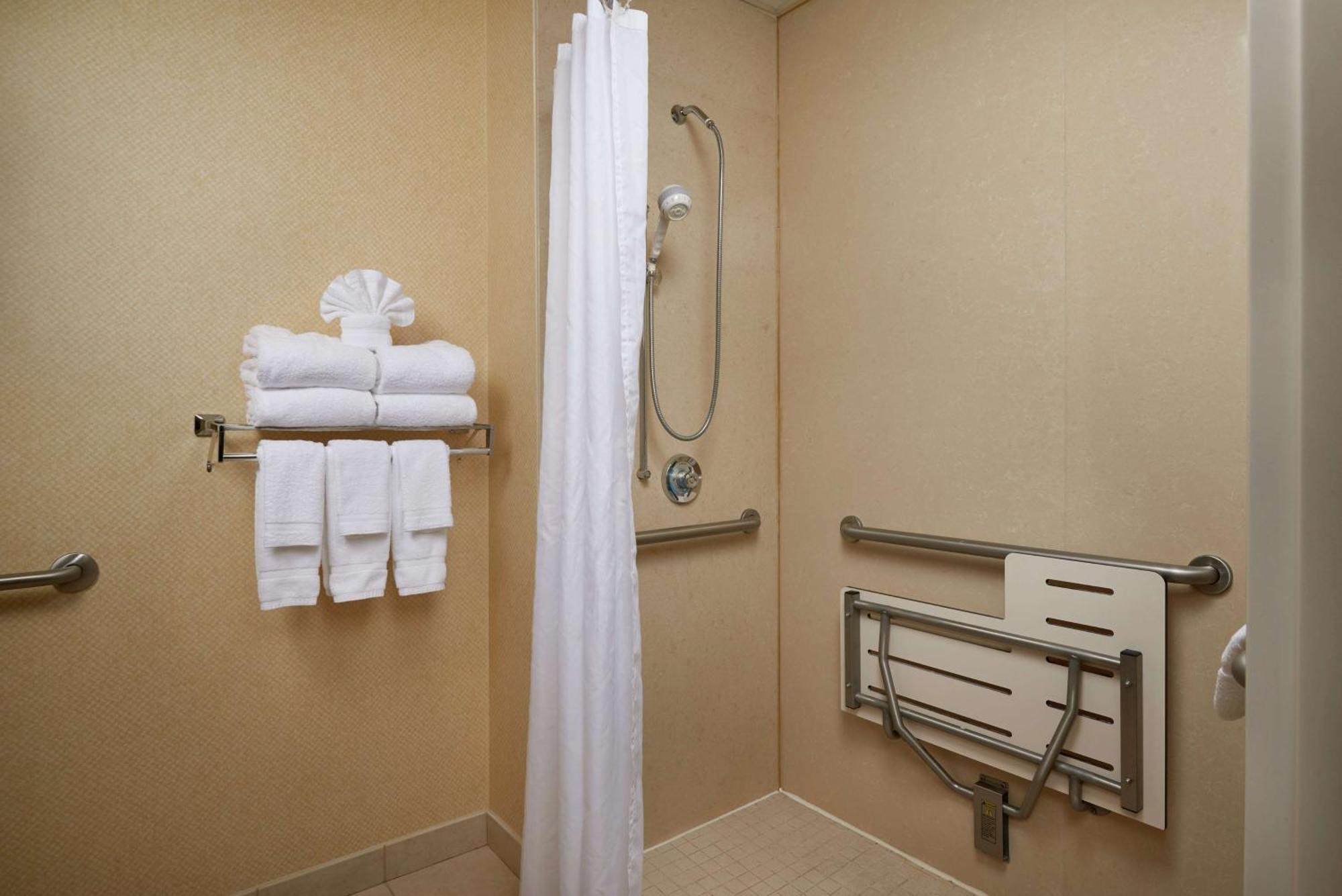 Hampton Newport News-yorktown Hotel Newport News